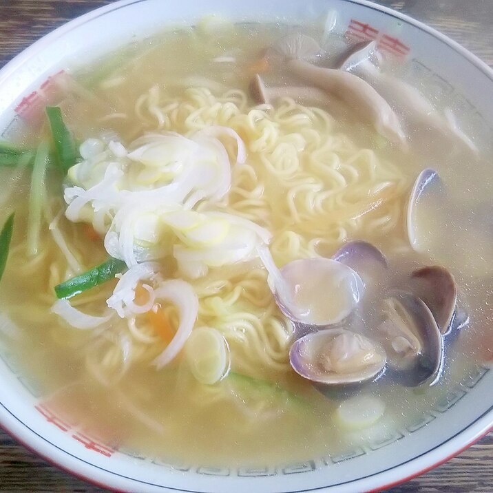 あさり香るインスタント塩ラーメン レシピ 作り方 By 家飲みつまみ 楽天レシピ あさり香るインスタント塩ラーメン レシピ 作り方 By 家飲みつまみ 楽天レシピ
